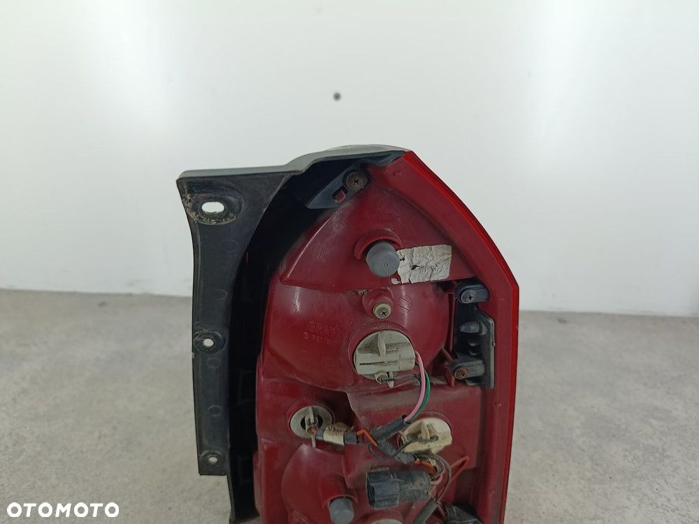 LAMPA TYLNA LEWA HYUNDAI TUCSON I 92401-2E0 - 7