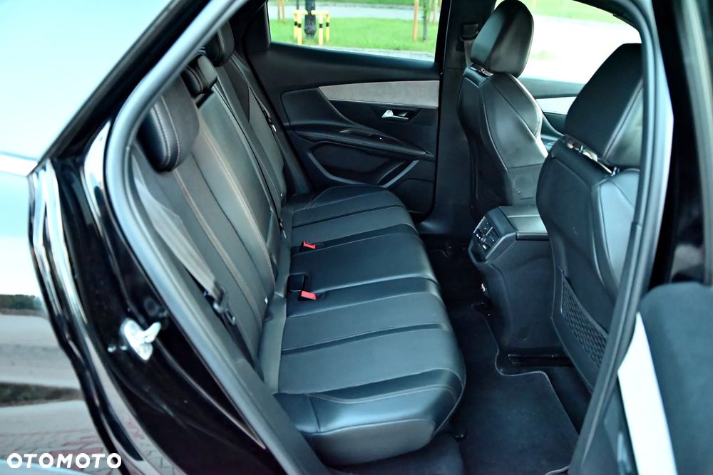 Peugeot 3008 BlueHDi 130 Stop & Start EAT8 GT Pack - 23