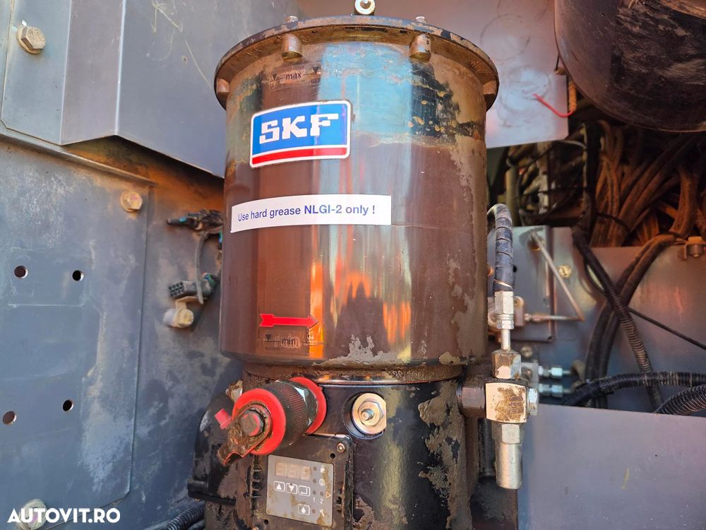 Hitachi ZX290LCN, 30 tone, 2014, 9.152h, latime 2,99m, 3 brate excavare, inst picon, inst rotire, gresare automata, Cupla rapida hidr, cupa 1,8mc, senile 80% ok, ad sapare 7m, bolt diam 90mm, 3 pompe hidr HITACHI, STARE BUNA-PROMOTIE 66.900 EUR+Tva - 29