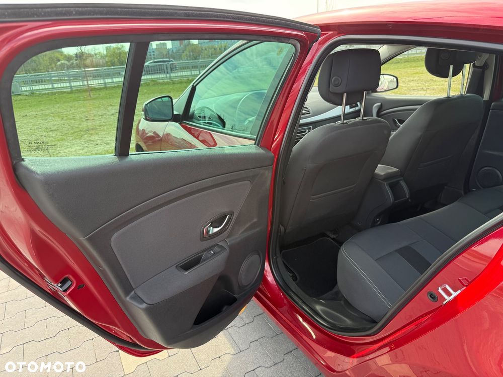 Renault Megane 1.6 16V Exception Euro5 - 11