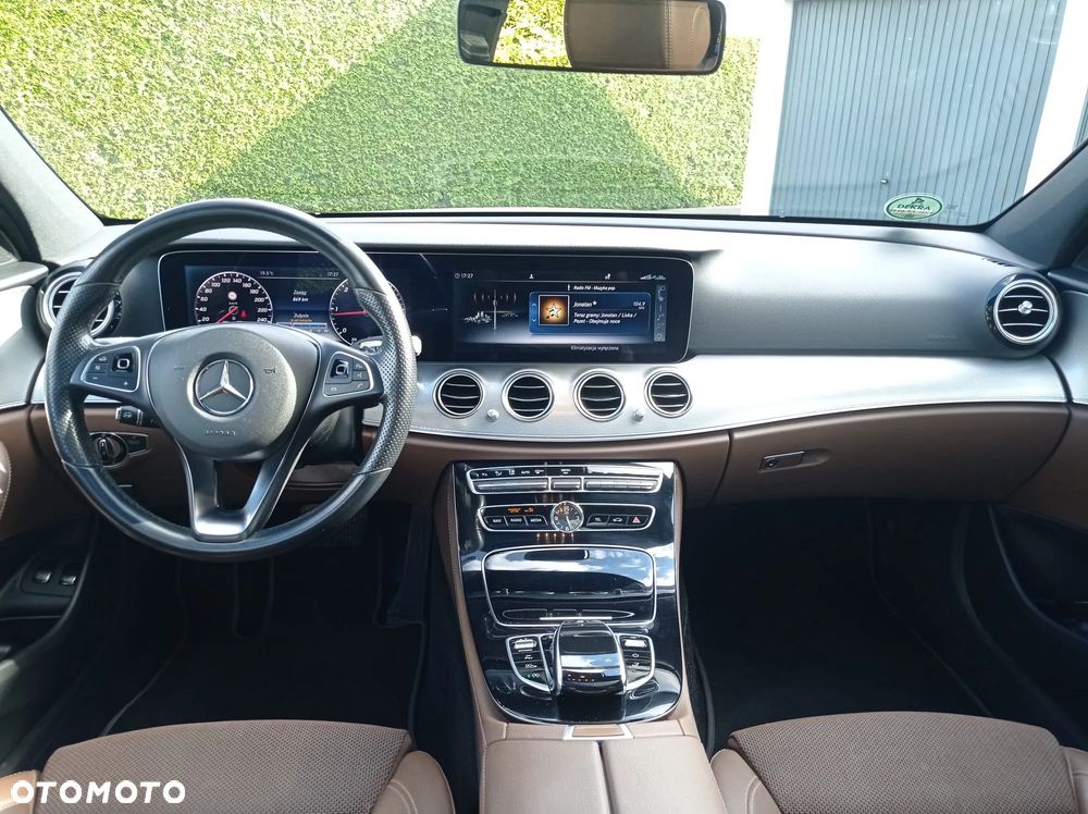 Mercedes-Benz Klasa E 220 d 9G-TRONIC - 15