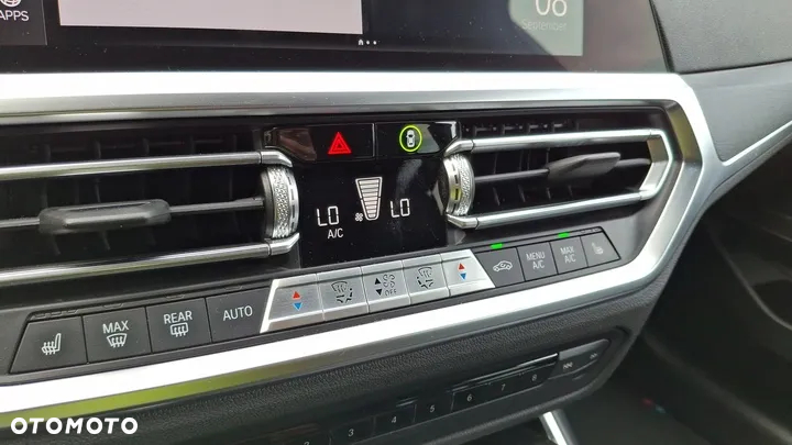 BMW Seria 3 M340d Touring xDrive - 8