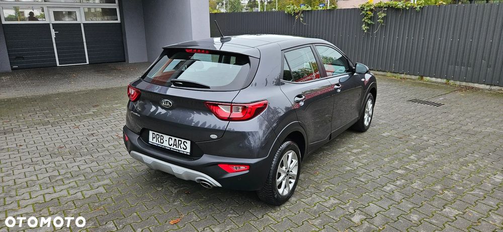 Kia Stonic 1.2 L - 6