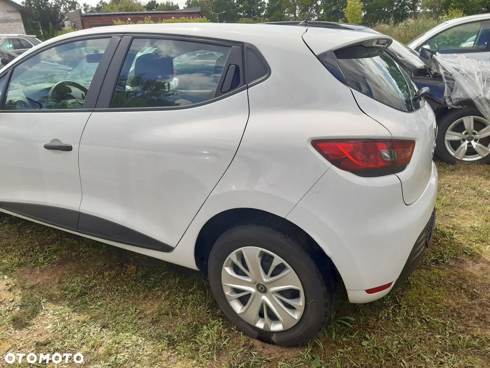 Renault Clio 1.2 16V Life - 3