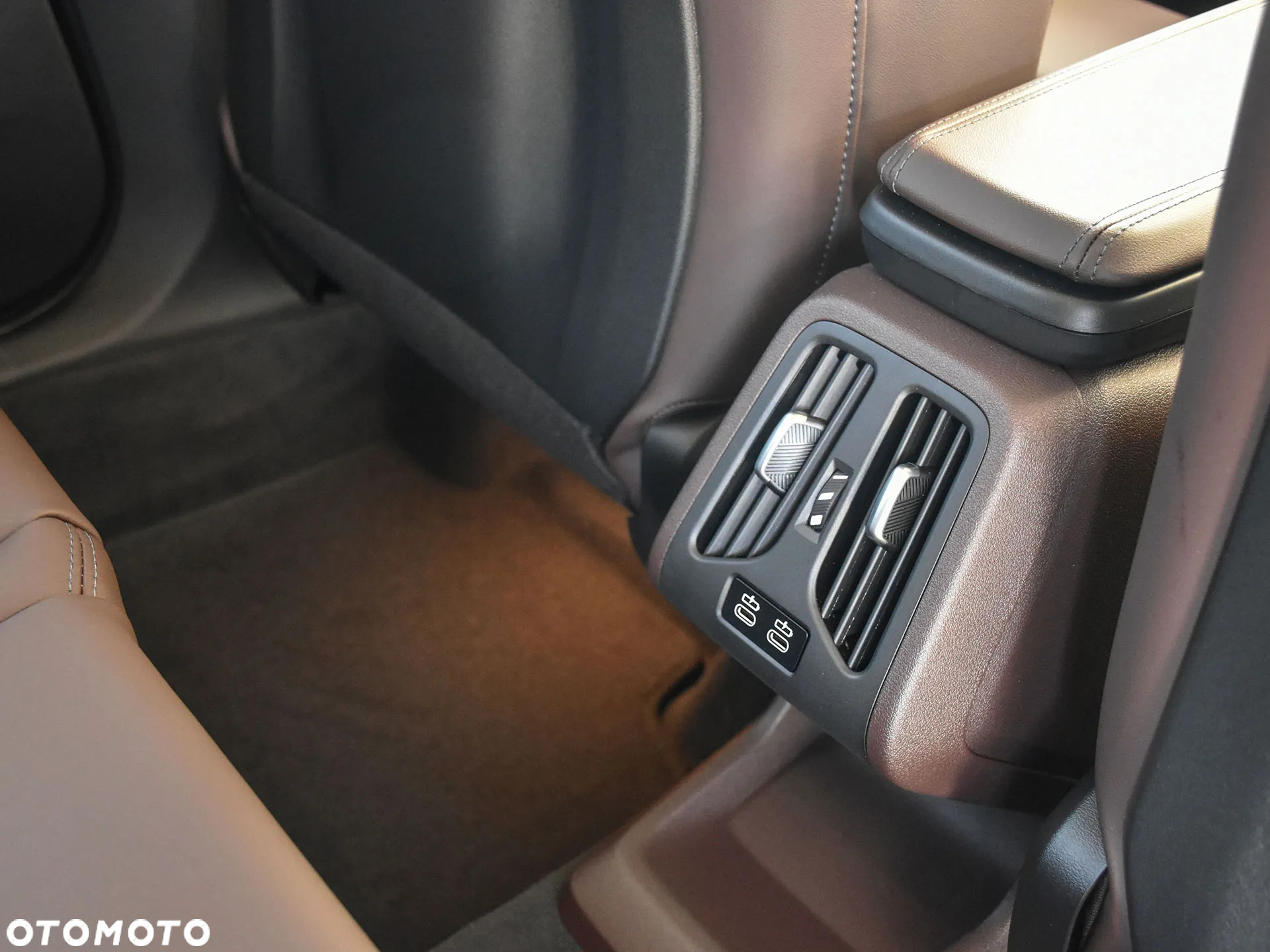 BMW X1 sDrive18i xLine - 22