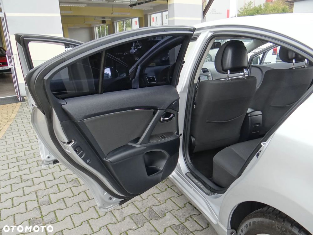 Toyota Avensis 2.0 Sol EU5 MS - 35