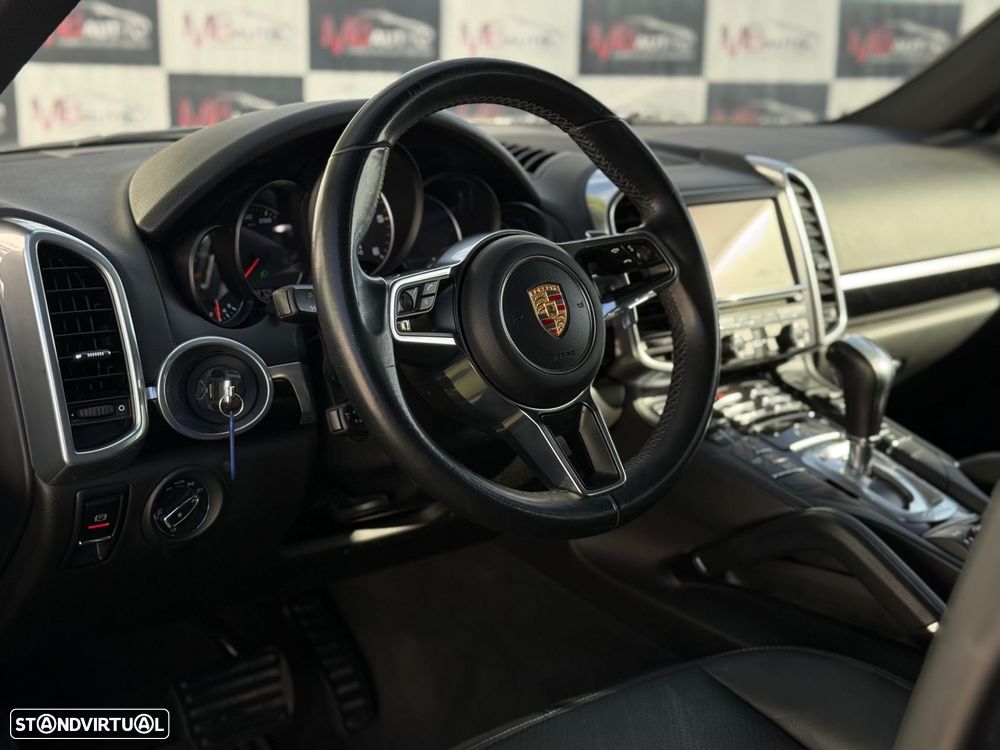 Porsche Cayenne Platinum Edition - 29