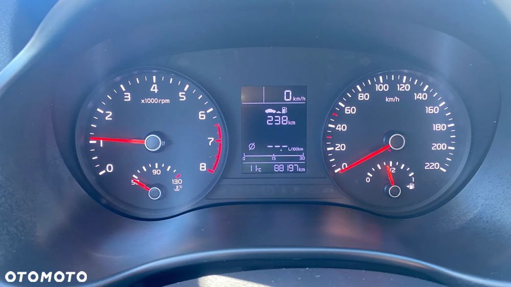 Kia Rio 1.0 T-GDI 100 Dream-Team Edition - 13