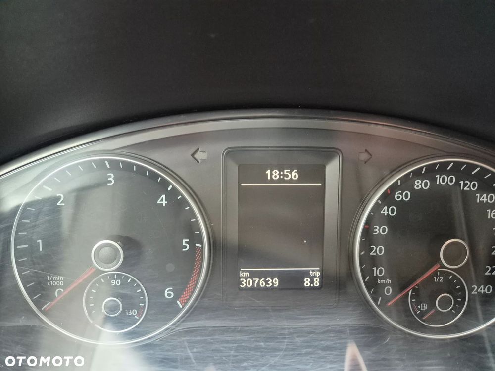 Volkswagen Transporter - 2