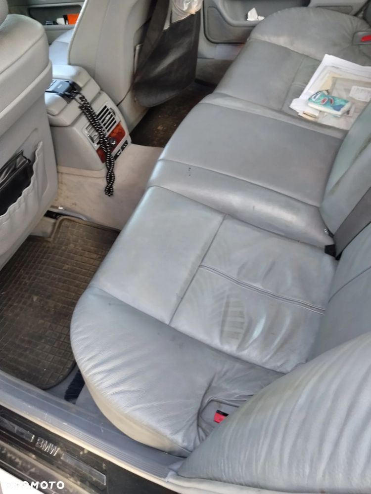 BMW Seria 7 728i L - 8