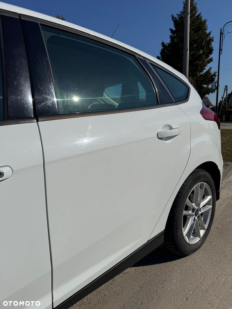 Ford Focus 1.5 TDCi SYNC Edition - 9