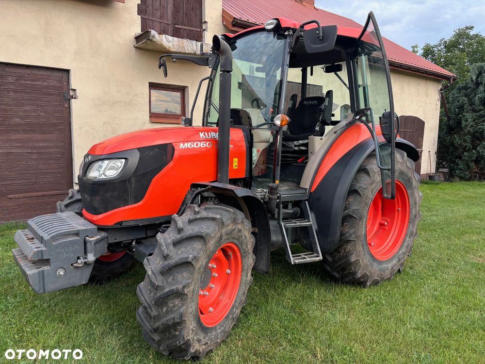 Kubota M6060 - 6