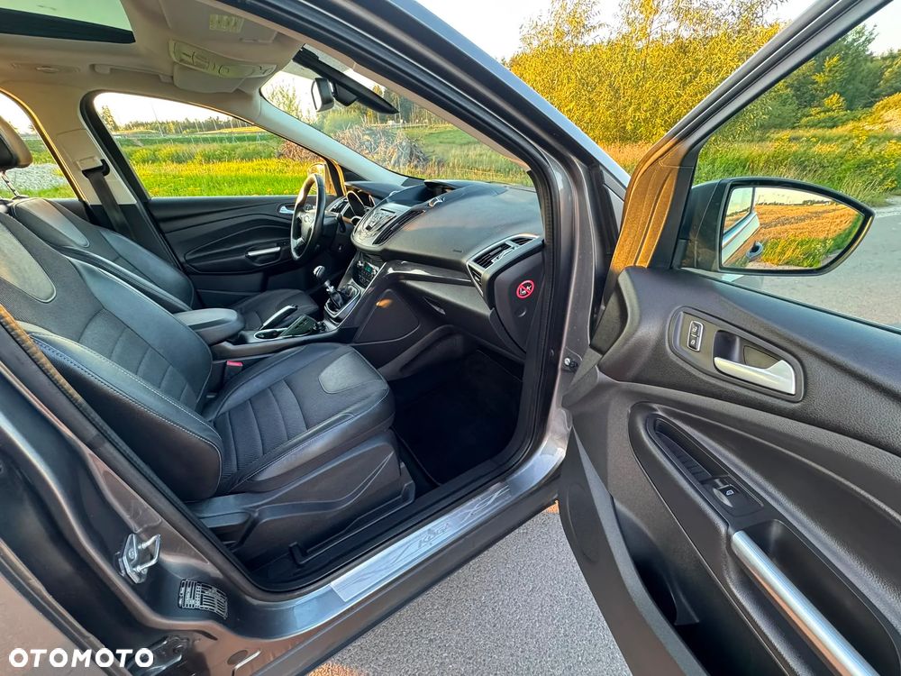 Ford Kuga 2.0 TDCi 4x4 Titanium - 6