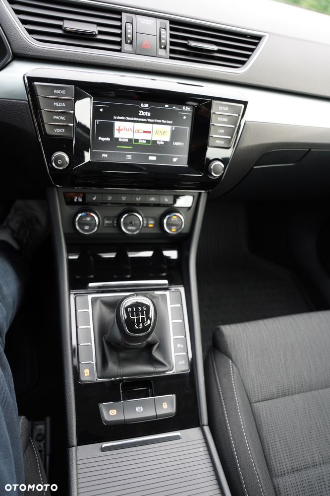 Skoda Superb 1.8 TSI Ambition - 14