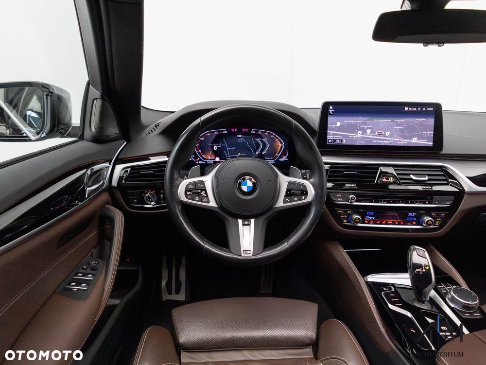 BMW Seria 5 540i xDrive - 18