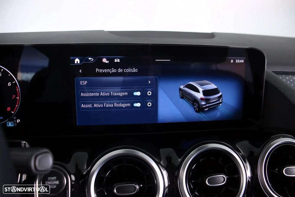 Mercedes-Benz GLA 200 Progressive - 18