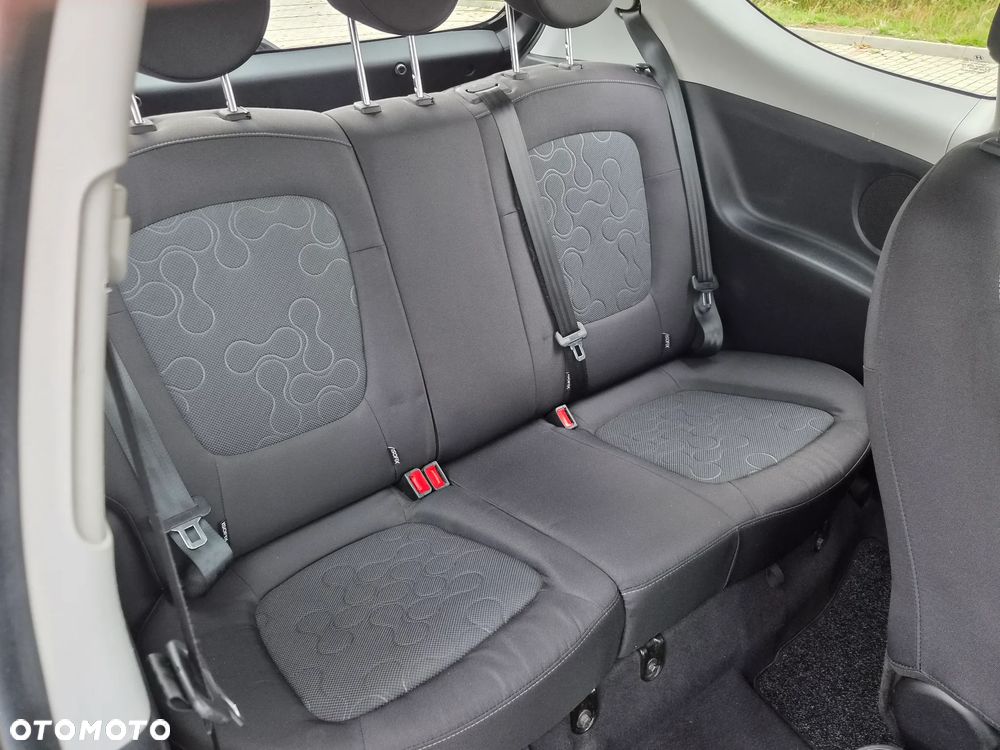 Hyundai i20 - 11