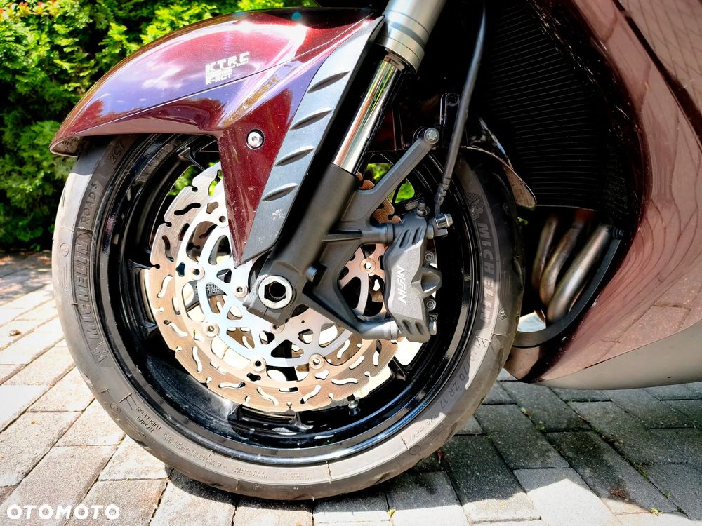 Kawasaki GTR - 10