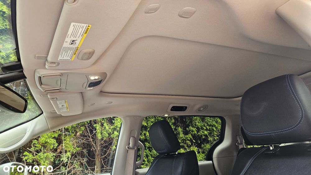 Chrysler Pacifica - 38