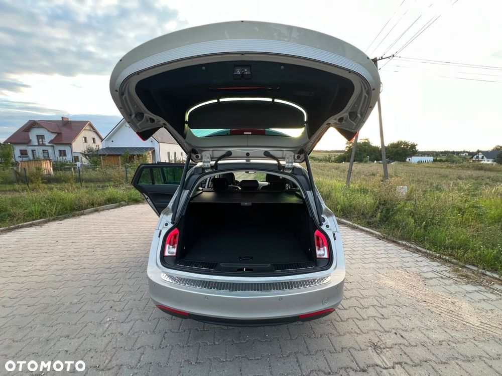 Opel Insignia - 15