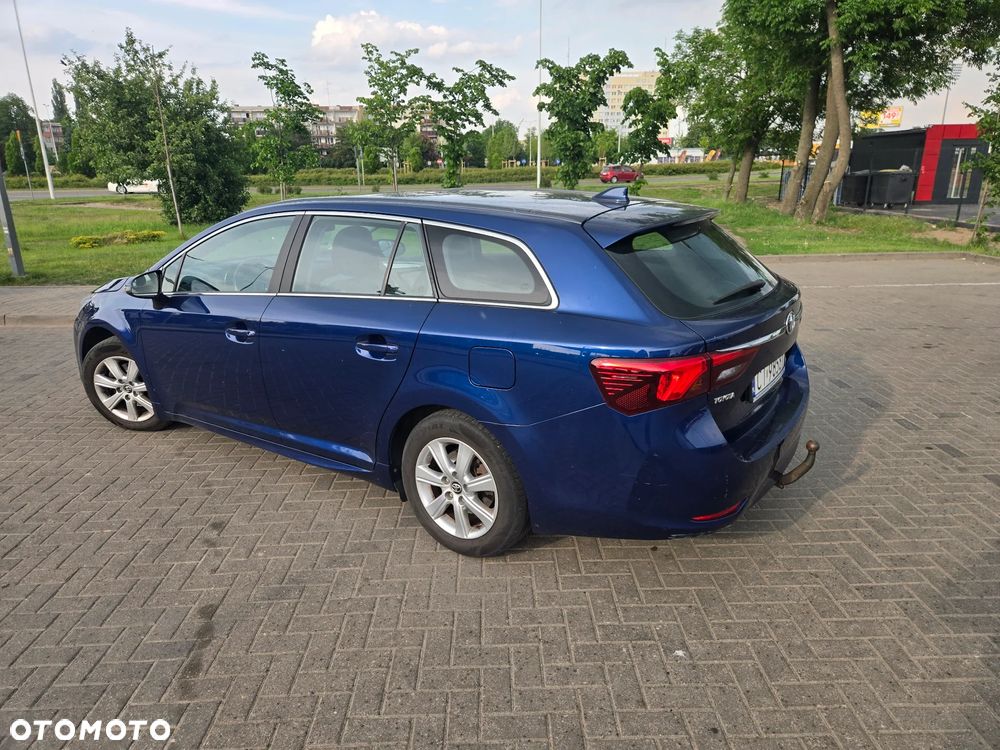 Toyota Avensis 1.6 D-4D Premium - 5