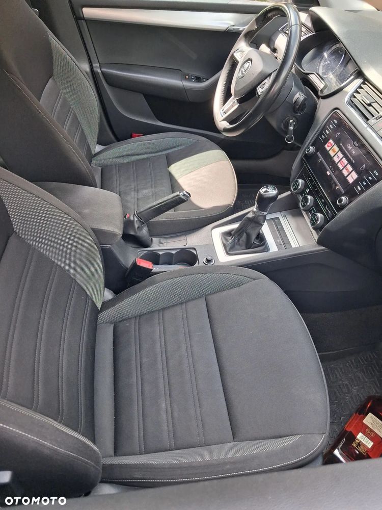Skoda Octavia 1.6 TDI SCR Ambition - 8