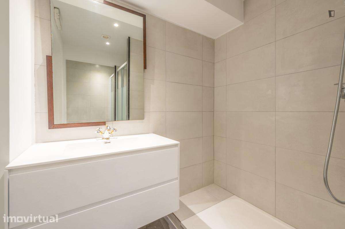 Quarto - localizado em Lisbon - Grande imagem: 2/26