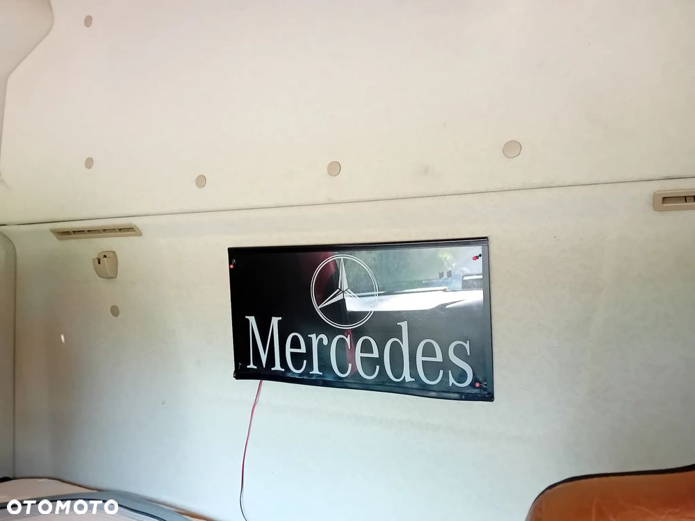 Mercedes-Benz ACTROS - 15