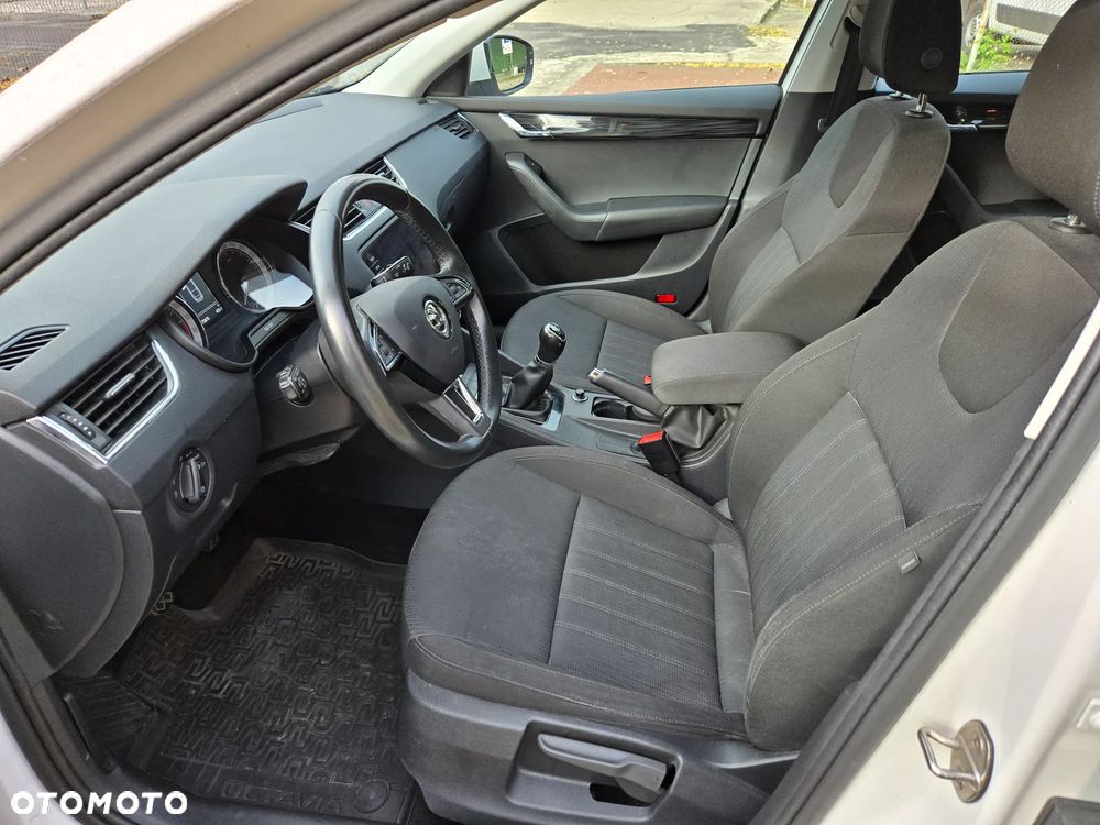 Skoda Octavia 1.6 TDI Style - 5