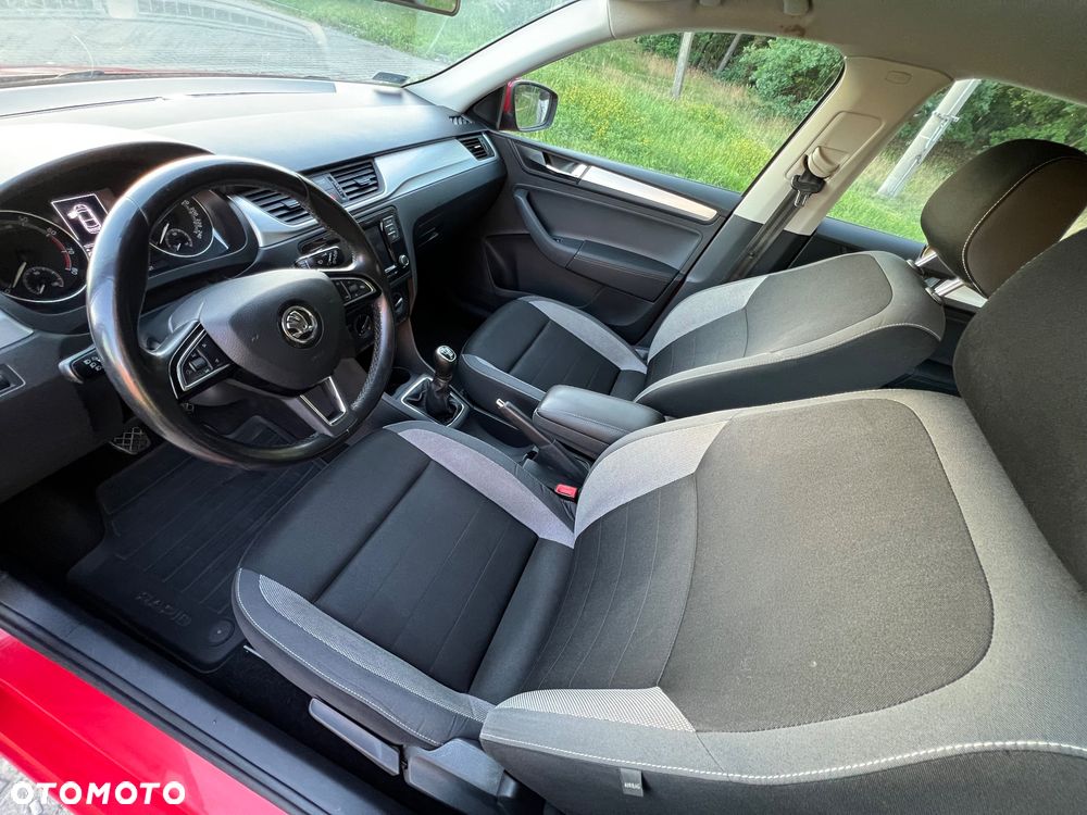 Skoda RAPID - 14
