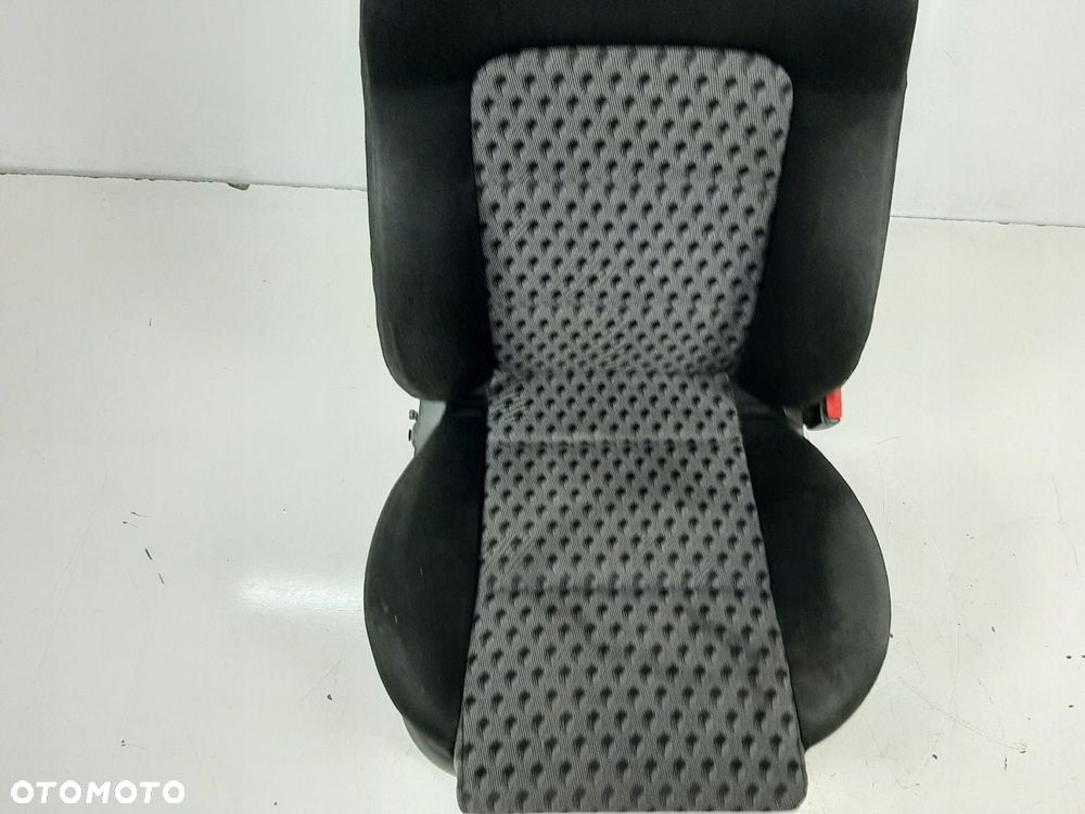 SEAT LEON I 1.9TDI 00R FOTEL PRAWY PASAZERA - 3