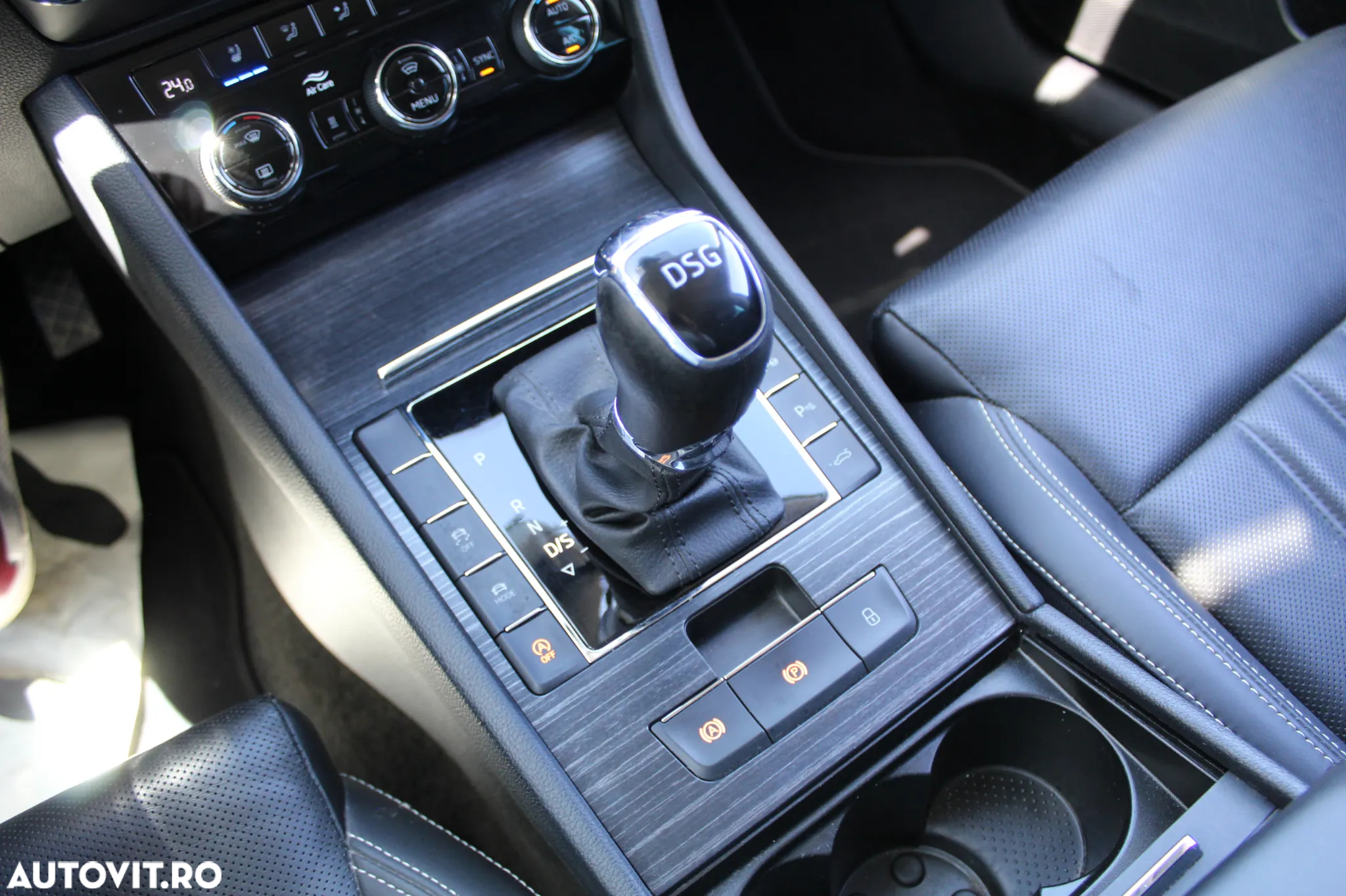 Skoda Superb Combi 2.0 TDI DSG Style - 39