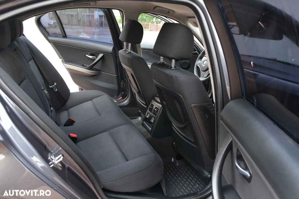 BMW Seria 3 320d DPF - 14