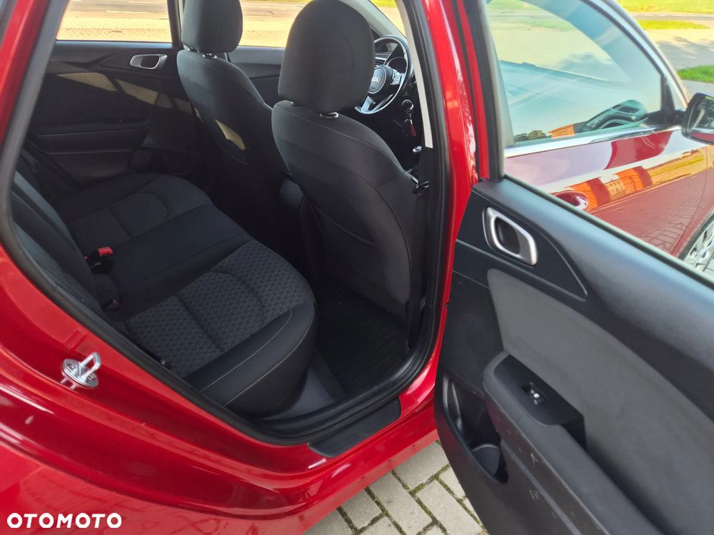 Kia Ceed 1.4 CVVT Dream Team Edition - 13