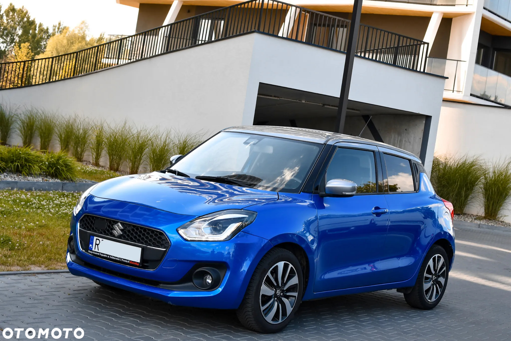 Suzuki Swift 1.2 SHVS Premium Plus - 4