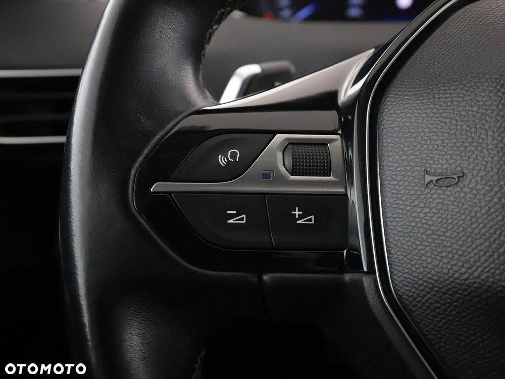 Peugeot 3008 1.5 BlueHDi Active S&S EAT8 - 33
