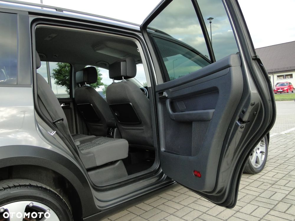 Volkswagen Touran 2.0 TDI DPF Cross - 20