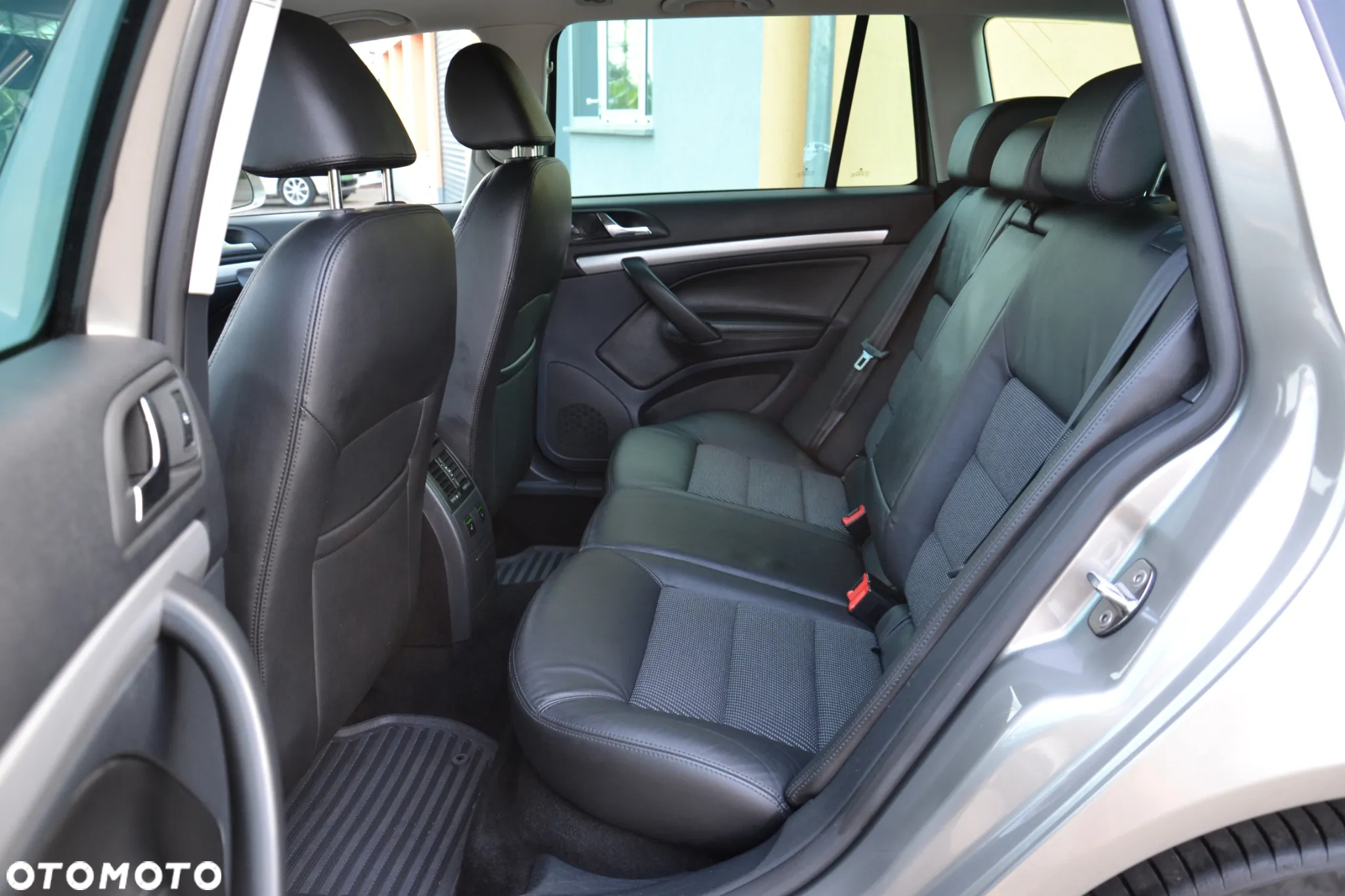 Skoda Octavia Combi 1.4 TSI DSG Ambition - 26