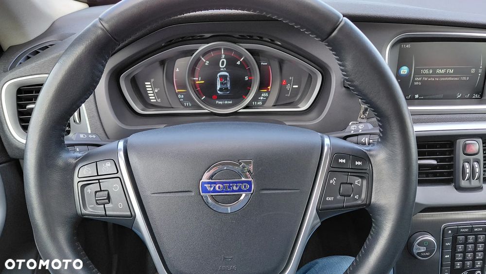 Volvo V40 D2 Momentum - 8