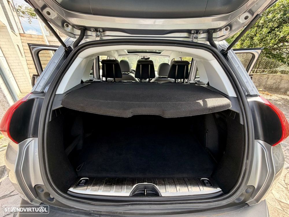 Peugeot 2008 1.2 PureTech Allure Pack - 41