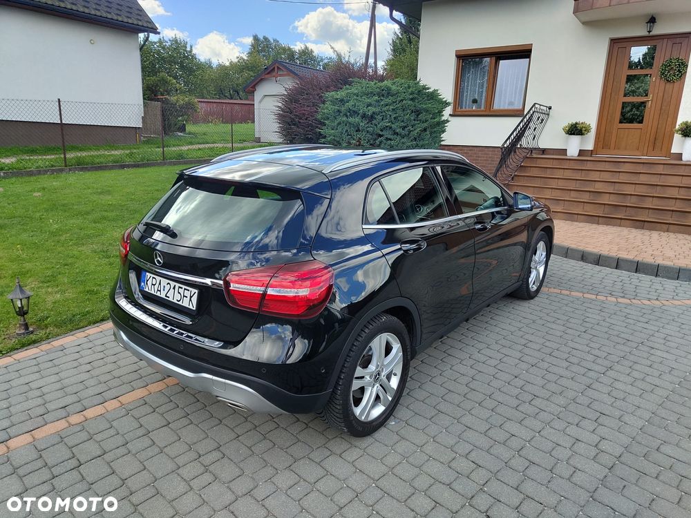 Mercedes-Benz GLA 250 7G-DCT Peak Edition - 10