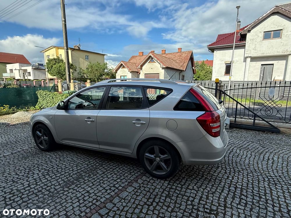 Kia Ceed 1.6 Crdi Comfort - 2