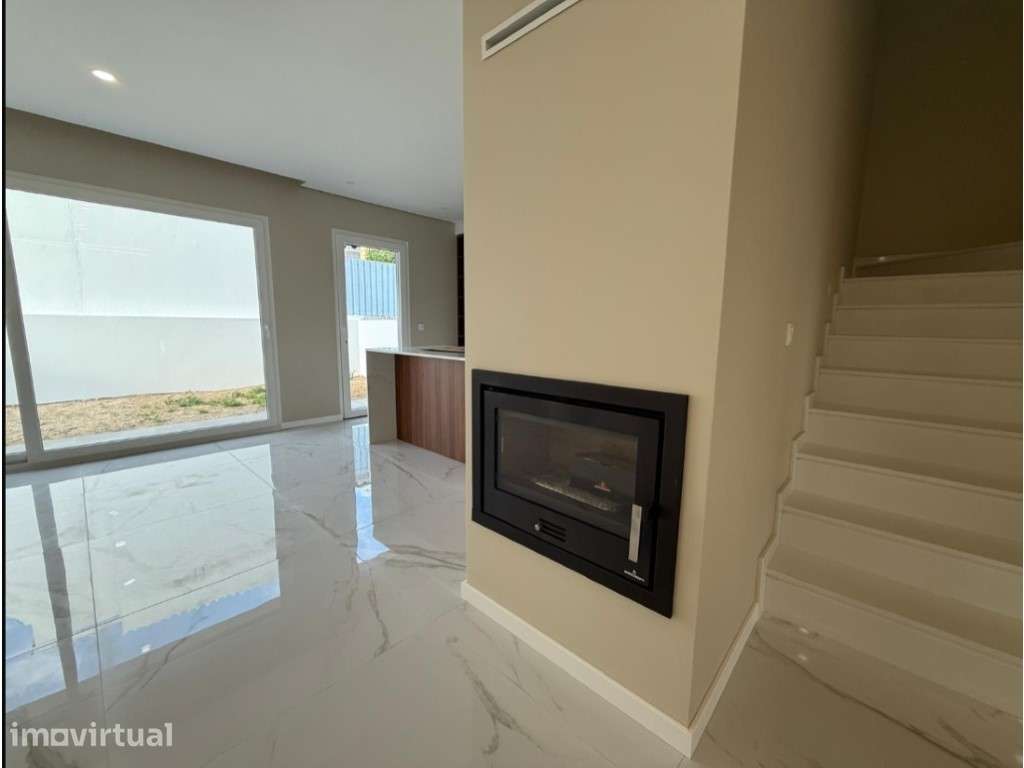 Moradia na quinta do conde V4+1 - Grande imagem: 4/35