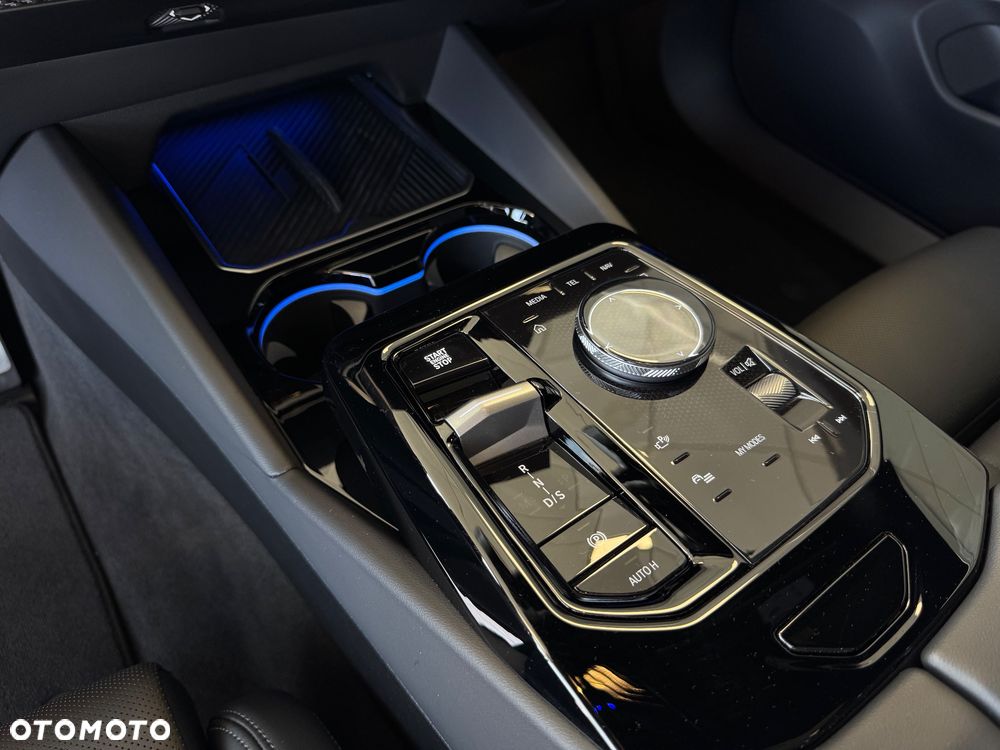 BMW Seria 5 520d xDrive - 31