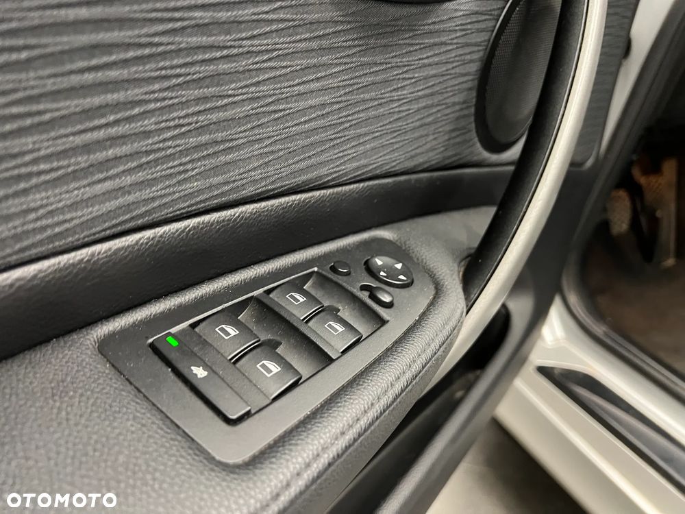 BMW Seria 1 118d - 23