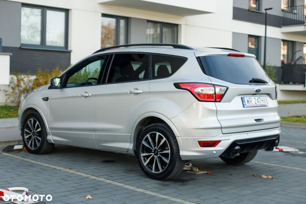 Ford Kuga - 4