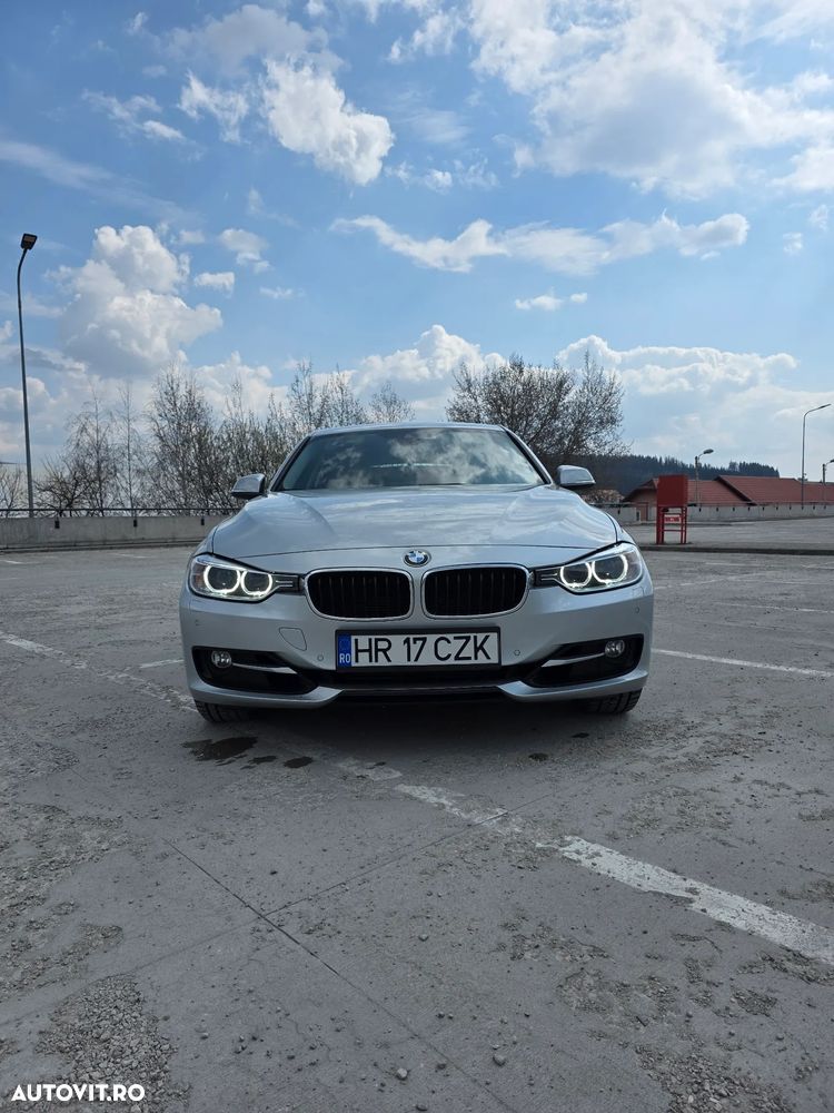 BMW Seria 3 328i - 2
