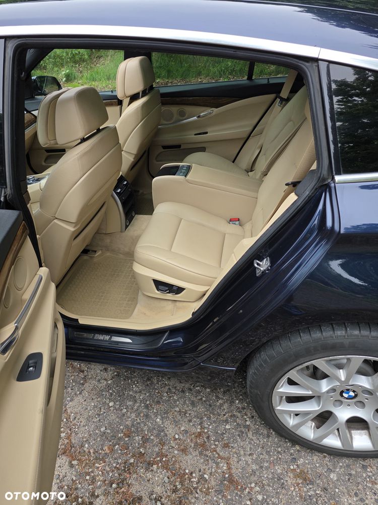 BMW 5GT 530d - 13