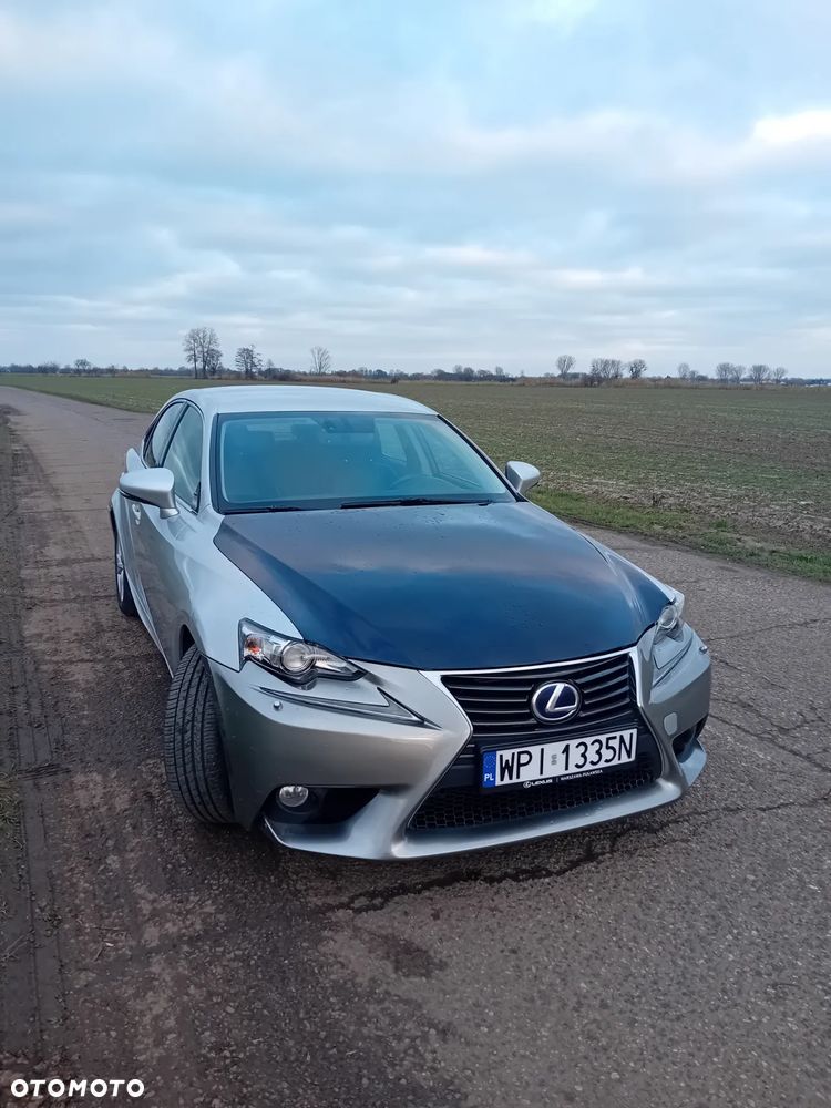 Lexus IS - 2