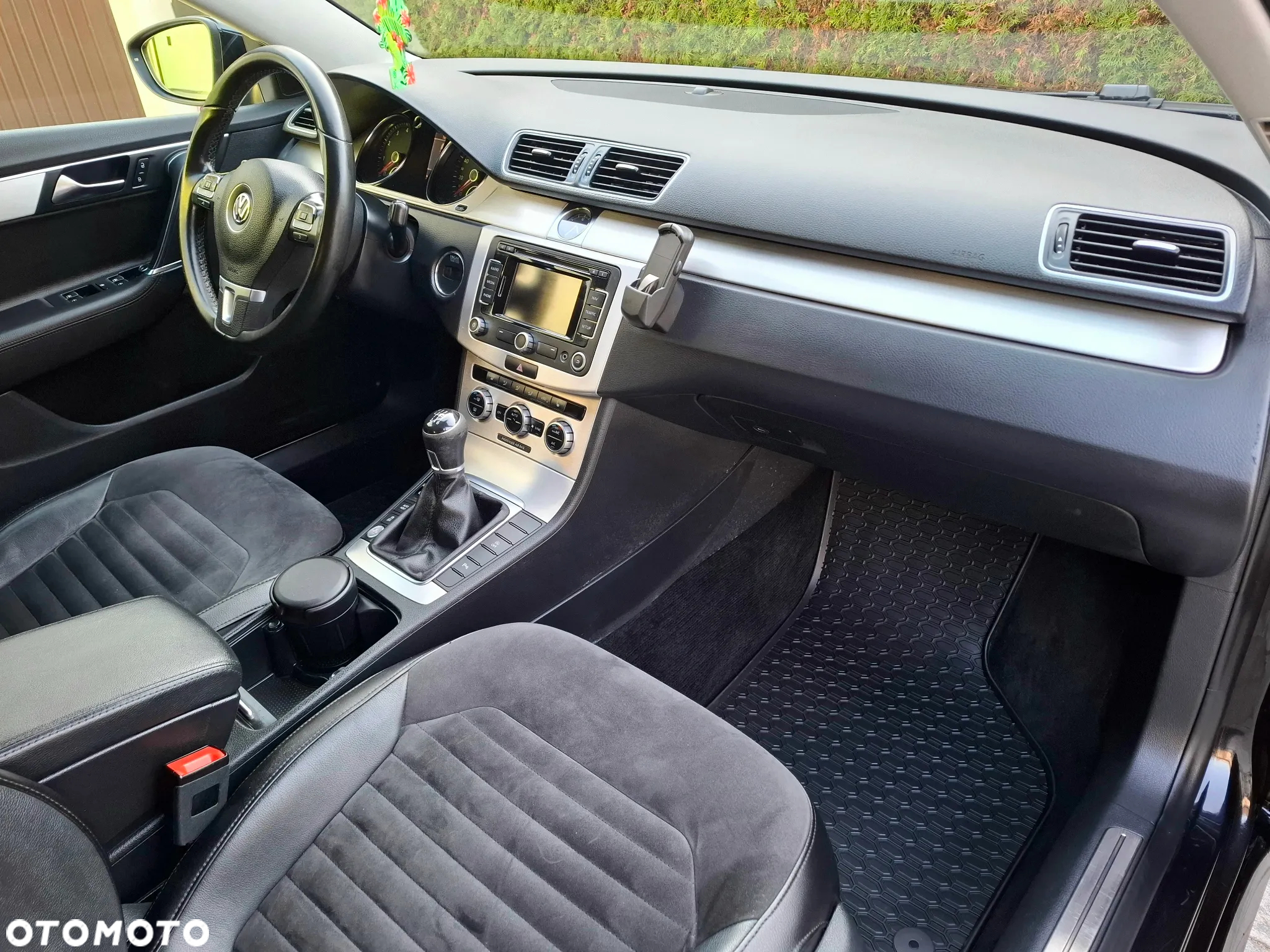 Volkswagen Passat - 12